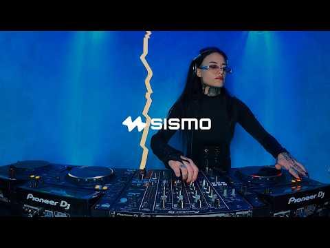 CAMILA ARACH — SISMO 004